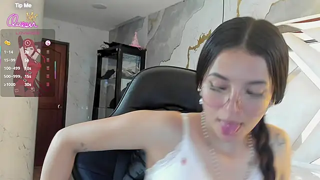 sophiadoll tf online show from April 13, 8:42 pm