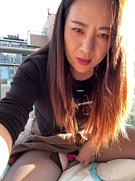 Kayla-love online show from February 6, 9:45 am