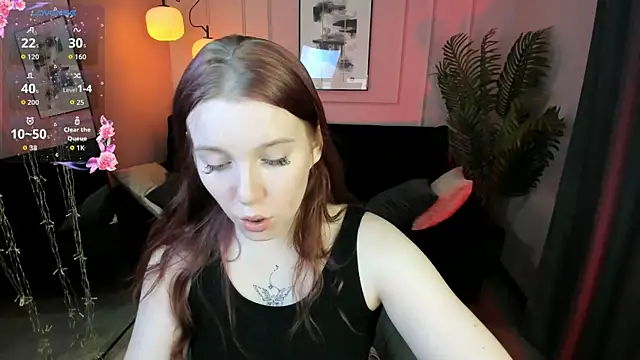 Layla Glam online show from April 17, 1:46 pm