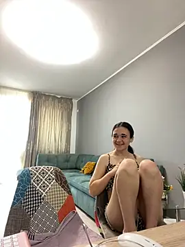 18belleskinny online show from October 21, 8:51 am