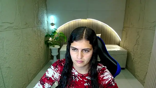 dany r  online show from April 17, 1:02 pm