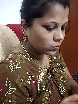 sweetqueen143 online show from April 20, 2:58 am