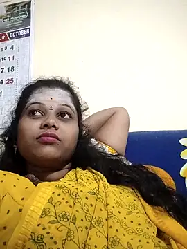Snapshot of sweetqueen143 chatting on October 23, 4:02 pm sweetqueen143 online show from October 23, 4:02 pm