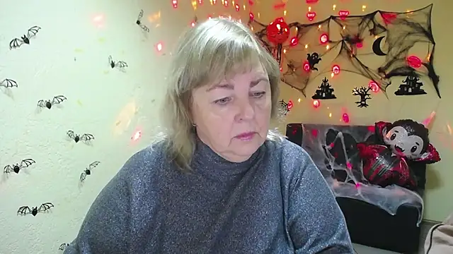 Snapshot of MilenaWedxy chatting on October 21, 5:00 am MilenaWedxy online show from October 21, 5:00 am