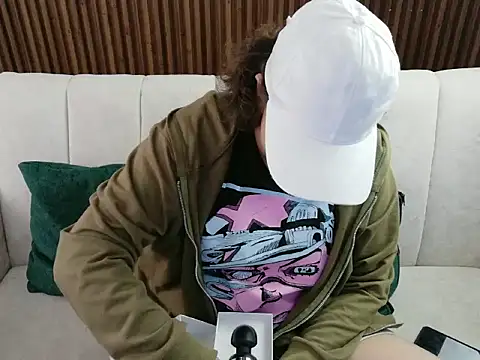 dirty feelena online show from February 26, 8:08 pm