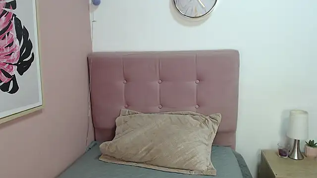 gabriela paris online show from February 20, 4:44 am