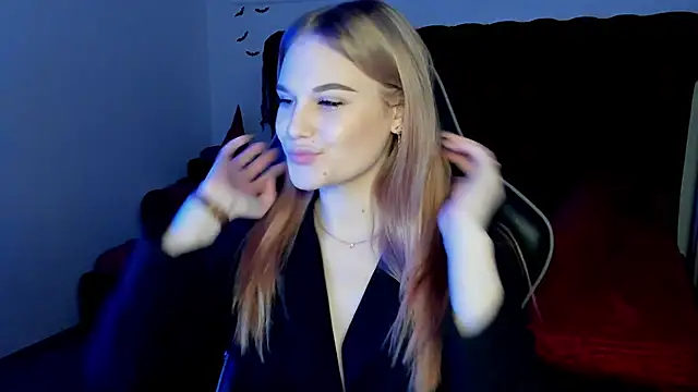 AriaWell online show from November 5, 7:30 pm