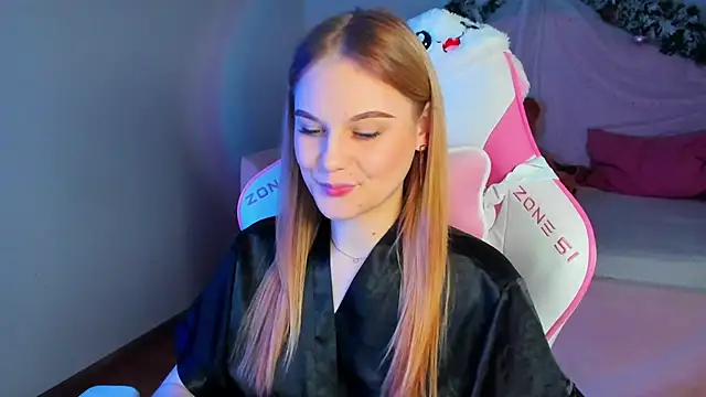 AriaWell online show from December 21, 5:17 pm