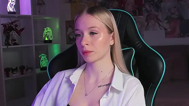 MiaGraces online show from December 2, 5:37 pm