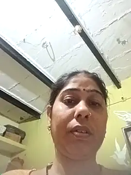 Cute-Charvii online show from April 2, 1:25 am