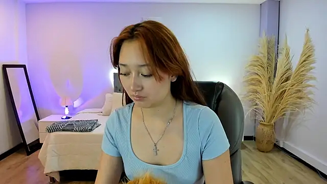 Snapshot of Samara_Hilton_2 chatting on October 7, 7:29 pm Samara Hilton 2 online show from October 7, 7:29 pm