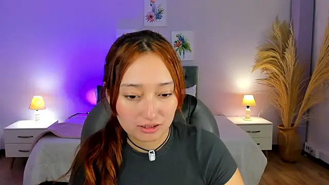 Snapshot of Samara_Hilton_2 chatting on October 20, 7:17 pm Samara Hilton 2 online show from October 20, 7:17 pm