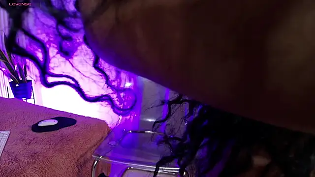 Missdionne curly online show from January 19, 11:28 am