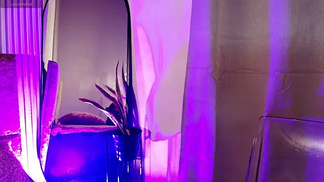 Missdionne curly online show from March 27, 10:38 am