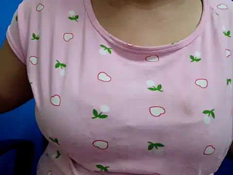 tamilqueenbaby online show from October 14, 10:45 pm