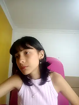 Snapshot of xoxo_milk chatting on October 2, 4:56 pm xoxo milk online show from October 2, 4:56 pm