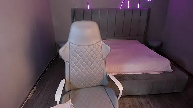 kehlannis  online show from March 27, 2:51 pm