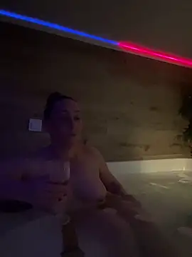 Reine du Vice84 online show from February 23, 1:39 am