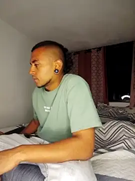 Carlandelli1 online show from April 19, 12:10 am