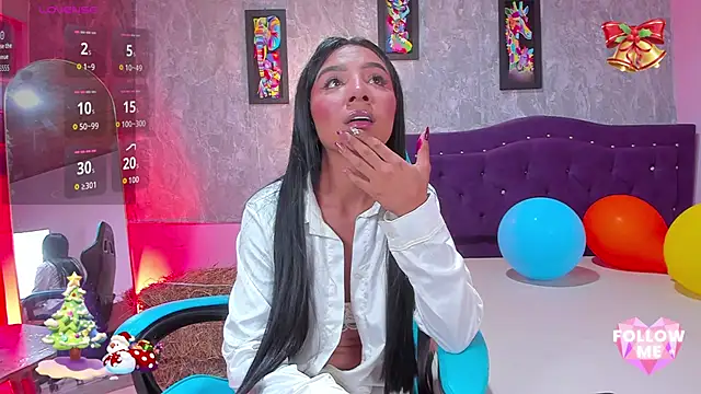 Lauren smiles online show from November 23, 3:31 am