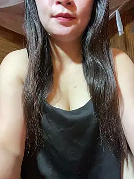violet-00 online show from May 15, 11:29 pm