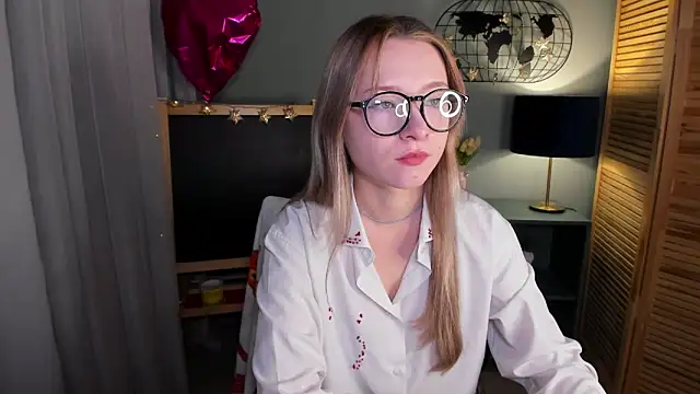 elliupp online show from October 10, 8:41 am