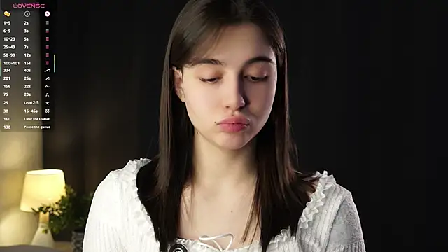 LettySlovacek online show from March 18, 3:00 am