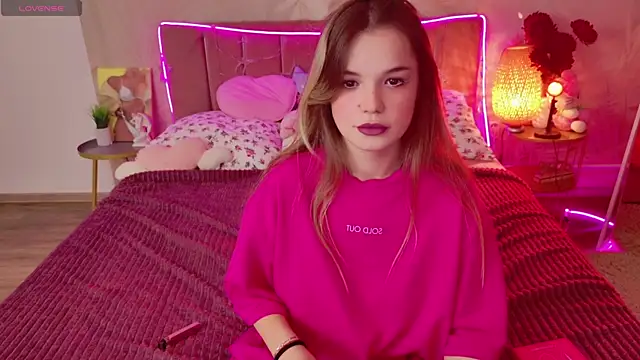 KellyHayden online show from February 14, 5:37 pm