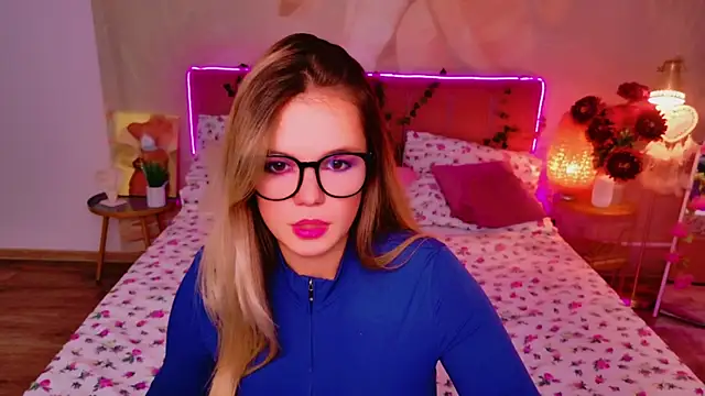 KellyHayden online show from October 11, 11:47 am