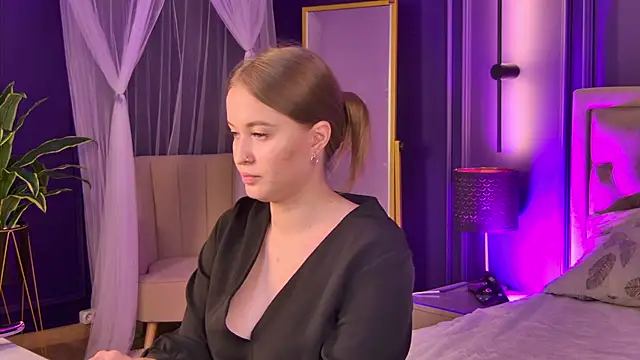 Snapshot of Eva_Haris chatting on September 22, 1:53 pm Eva Haris online show from September 22, 1:53 pm