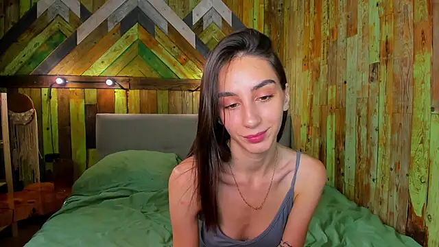 Snapshot of Elliizabeth chatting on September 24, 6:45 am Elliizabeth online show from September 24, 6:45 am