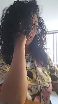 LondonHilton online show from April 16, 8:08 pm