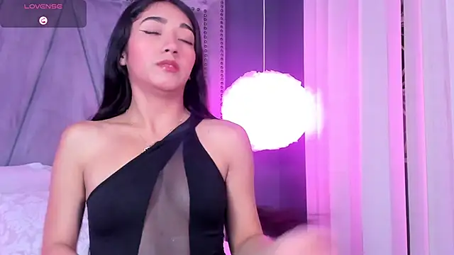 Mariana Kalo online show from November 10, 11:05 am