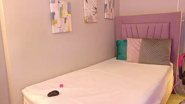 meli peach1 online show from January 31, 7:34 pm