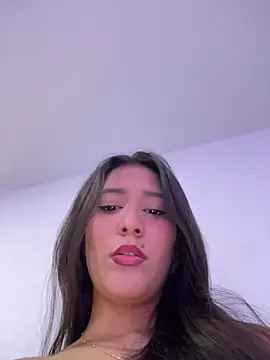 IsabellaJoness  online show from April 14, 8:20 pm