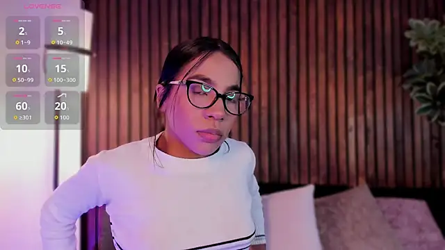 Ivana Hall online show from December 15, 8:03 pm