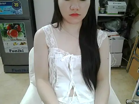 Snapshot of Ara4865 chatting on October 21, 5:33 am Ara4865 online show from October 21, 5:33 am