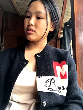 Snapshot of Mai_lovely chatting on October 22, 2:16 am Mai lovely online show from October 22, 2:16 am