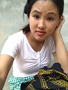 Snapshot of Mai_lovely chatting on October 23, 7:14 am Mai lovely online show from October 23, 7:14 am