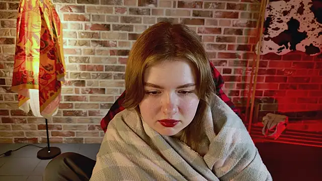 Snapshot of HaleySun chatting on October 21, 1:15 pm HaleySun online show from October 21, 1:15 pm