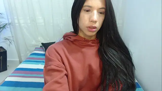 Snapshot of power_love_lemon chatting on October 23, 12:33 pm power love lemon online show from October 23, 12:33 pm