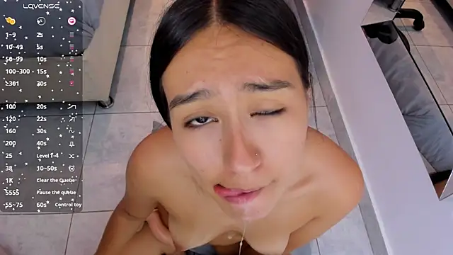 ALAHIACRUZ1 online show from February 27, 7:35 pm