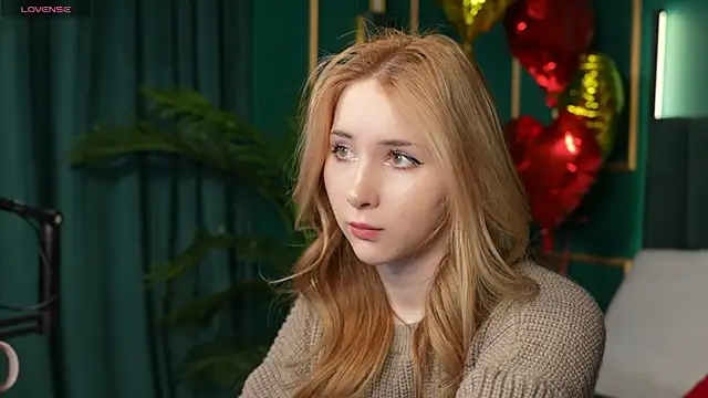 LiraKink online show from February 6, 3:54 am