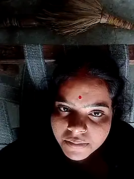 Snapshot of Cuty_nensi chatting on October 1, 6:18 am Cuty nensi online show from October 1, 6:18 am