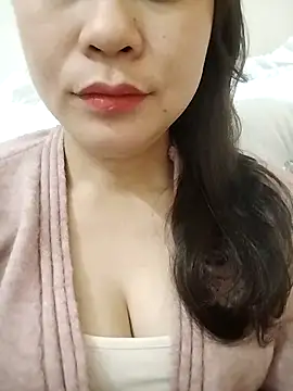 Girl Shy2000 online show from January 19, 3:03 am