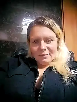 Snapshot of Fiona696 chatting on October 1, 3:39 pm Fiona696 online show from October 1, 3:39 pm