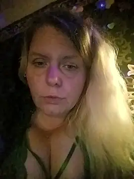 Snapshot of Fiona696 chatting on October 6, 5:40 pm Fiona696 online show from October 6, 5:40 pm