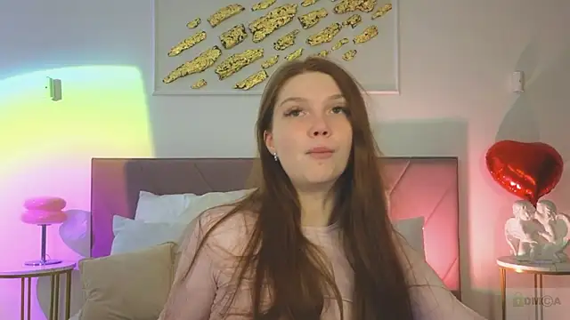 Nicole Broown  online show from February 18, 11:04 pm