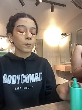 ChloeRosses online show from April 17, 5:48 pm