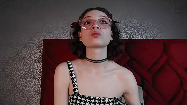 sophie blaake online show from November 12, 3:37 am